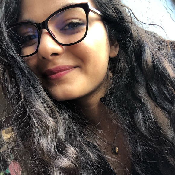 Meet your Posher, Sevil - Picture 1 of 1